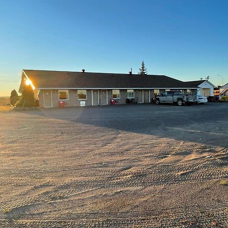 Earlton Motel Экстерьер фото