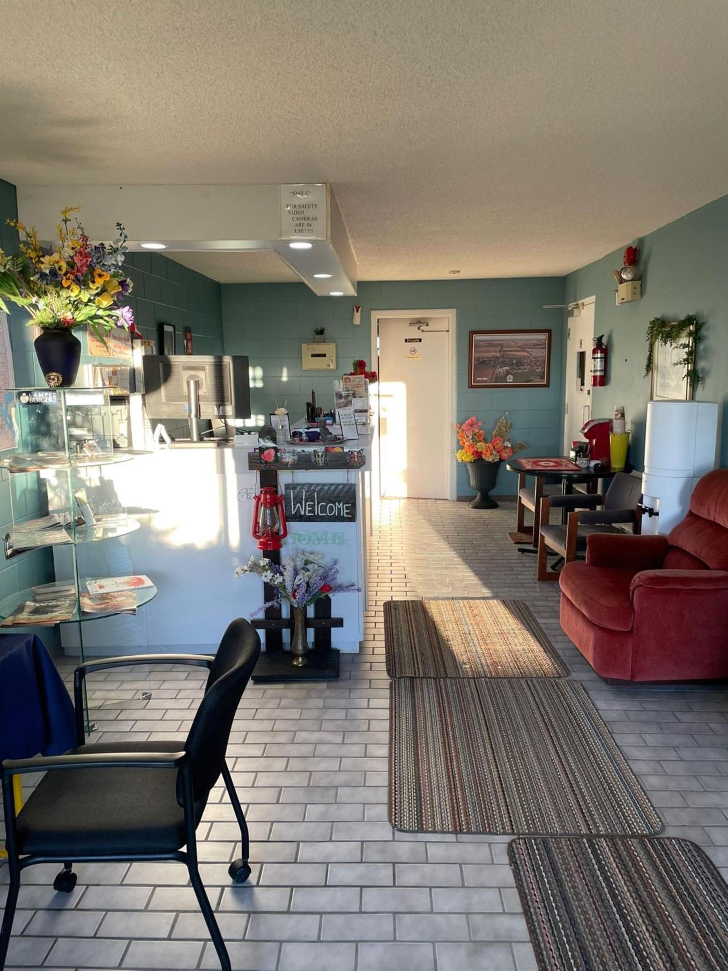 Earlton Motel Экстерьер фото